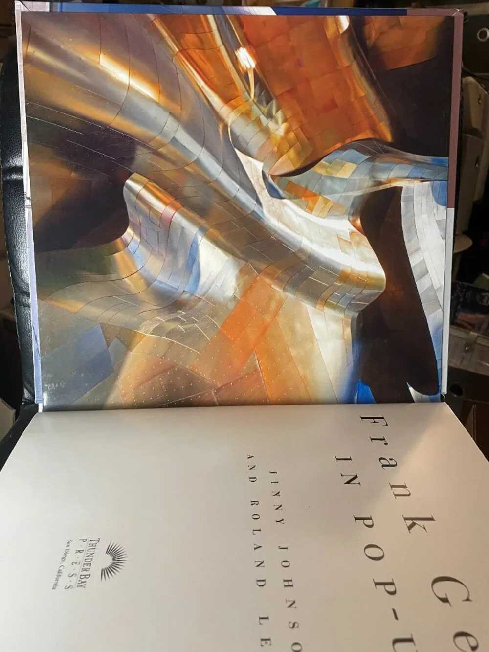 Frank Gehry in Pop-Up Hardcover Book